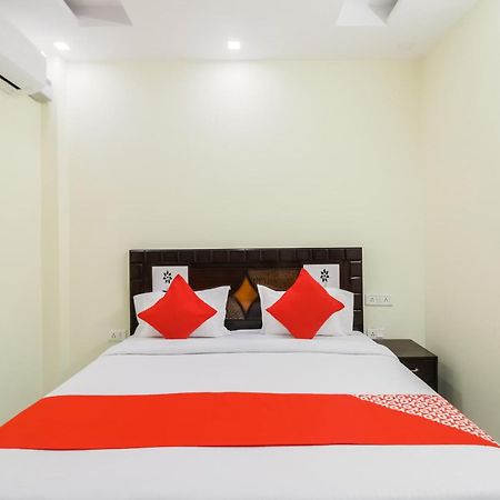 Hotel Golden Bridge à New Delhi Extérieur photo