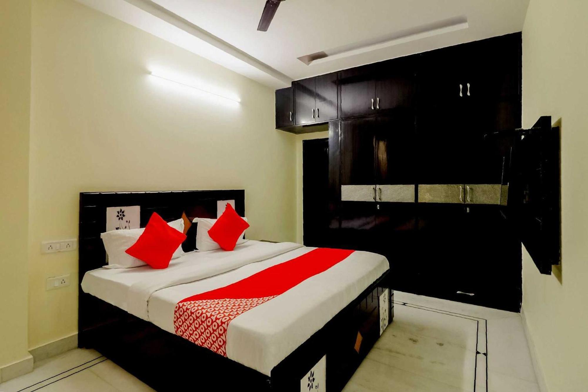 Hotel Golden Bridge à New Delhi Extérieur photo