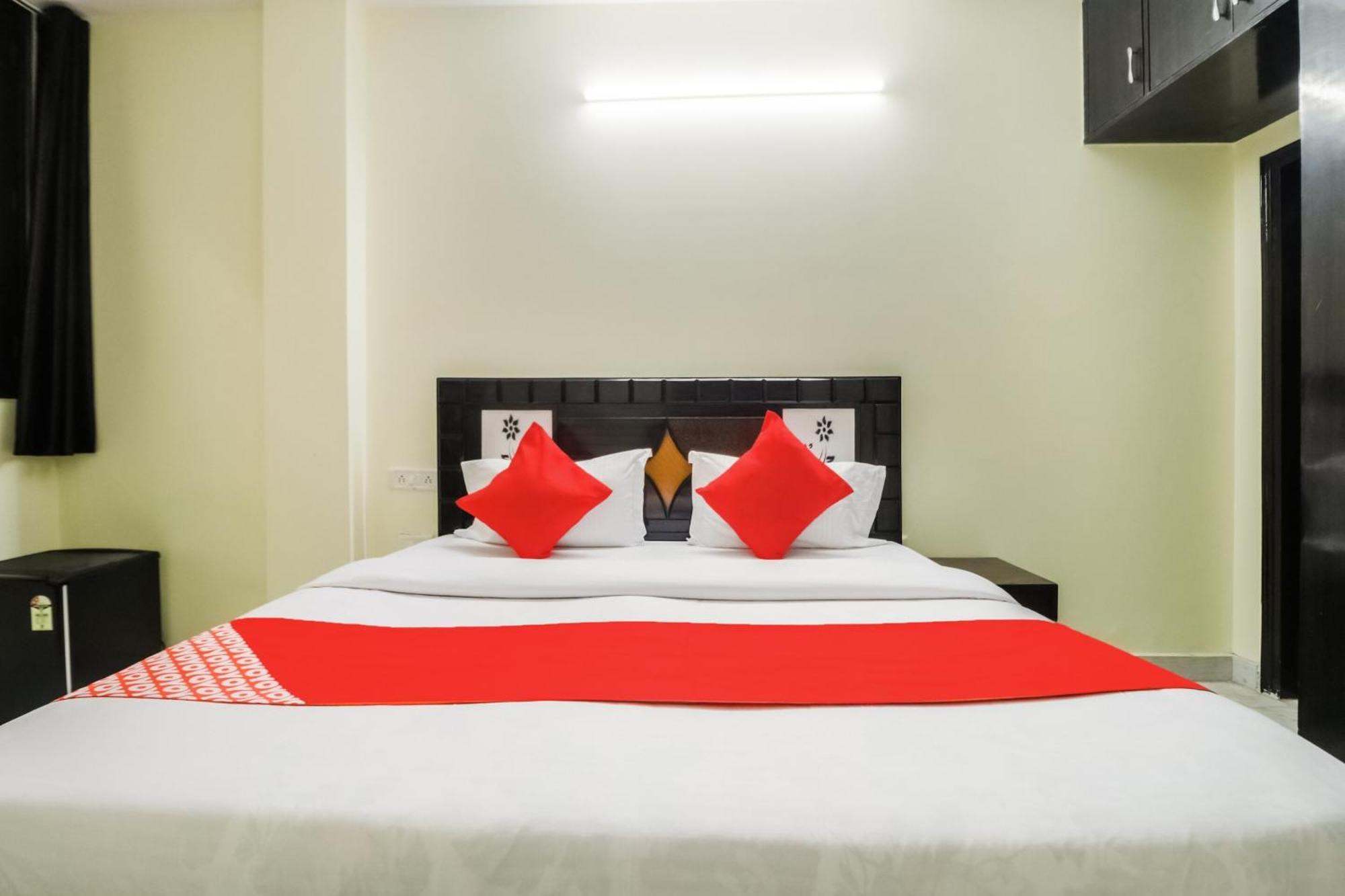 Hotel Golden Bridge à New Delhi Extérieur photo