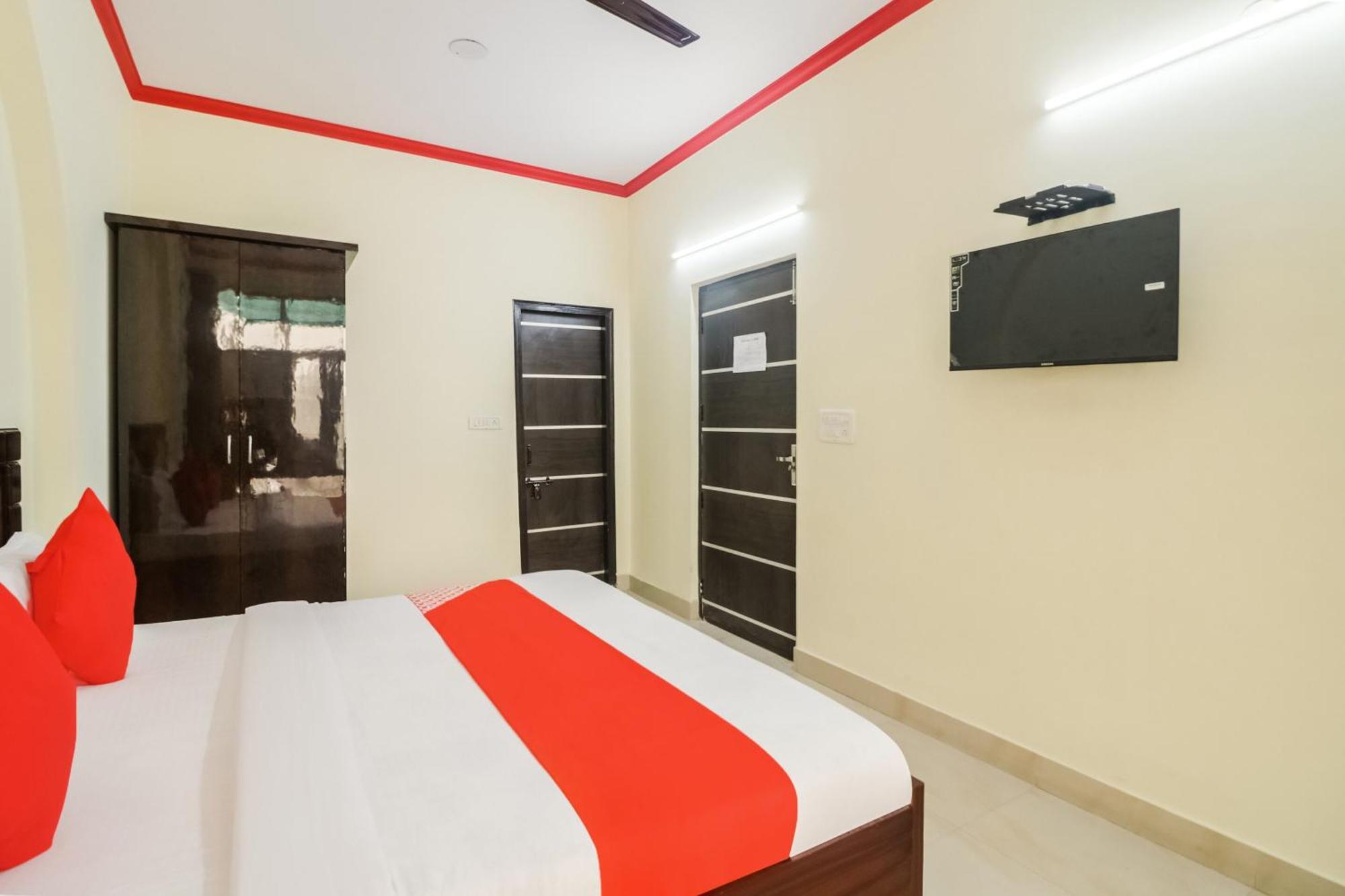 Hotel Golden Bridge à New Delhi Extérieur photo