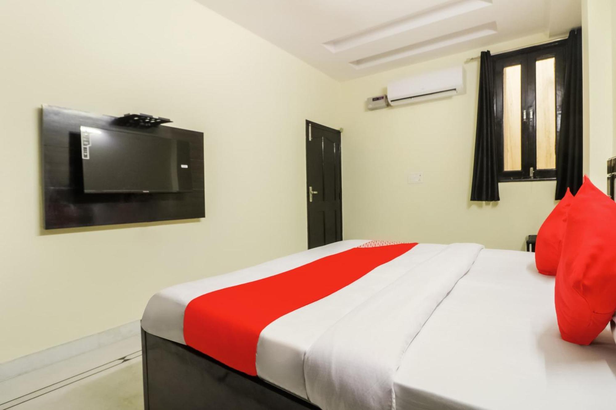 Hotel Golden Bridge à New Delhi Extérieur photo