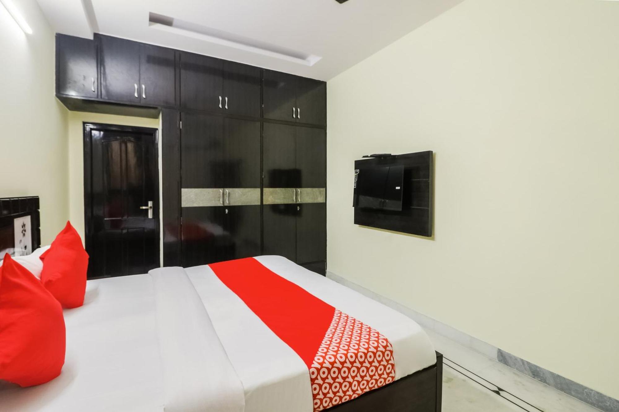 Hotel Golden Bridge à New Delhi Extérieur photo